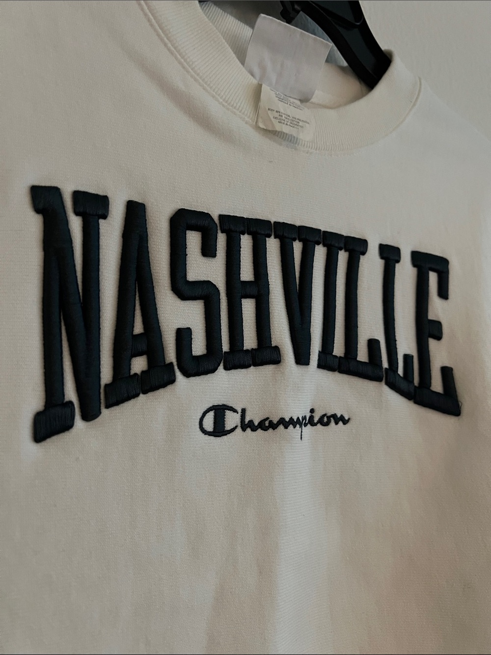 Nashville White Cropped Champion Sweatshirt (M) - Picture 3 of 6